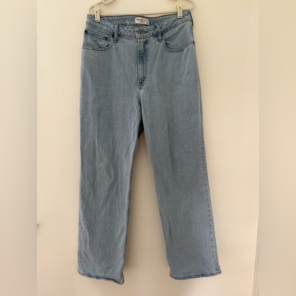 Abercrombie & Fitch 90s relaxed curve love jeans